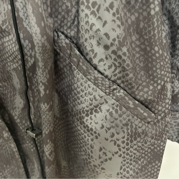 Simply Vera Vera Wang Lightweight Windbreaker Sz: XS - Picture 4 of 6